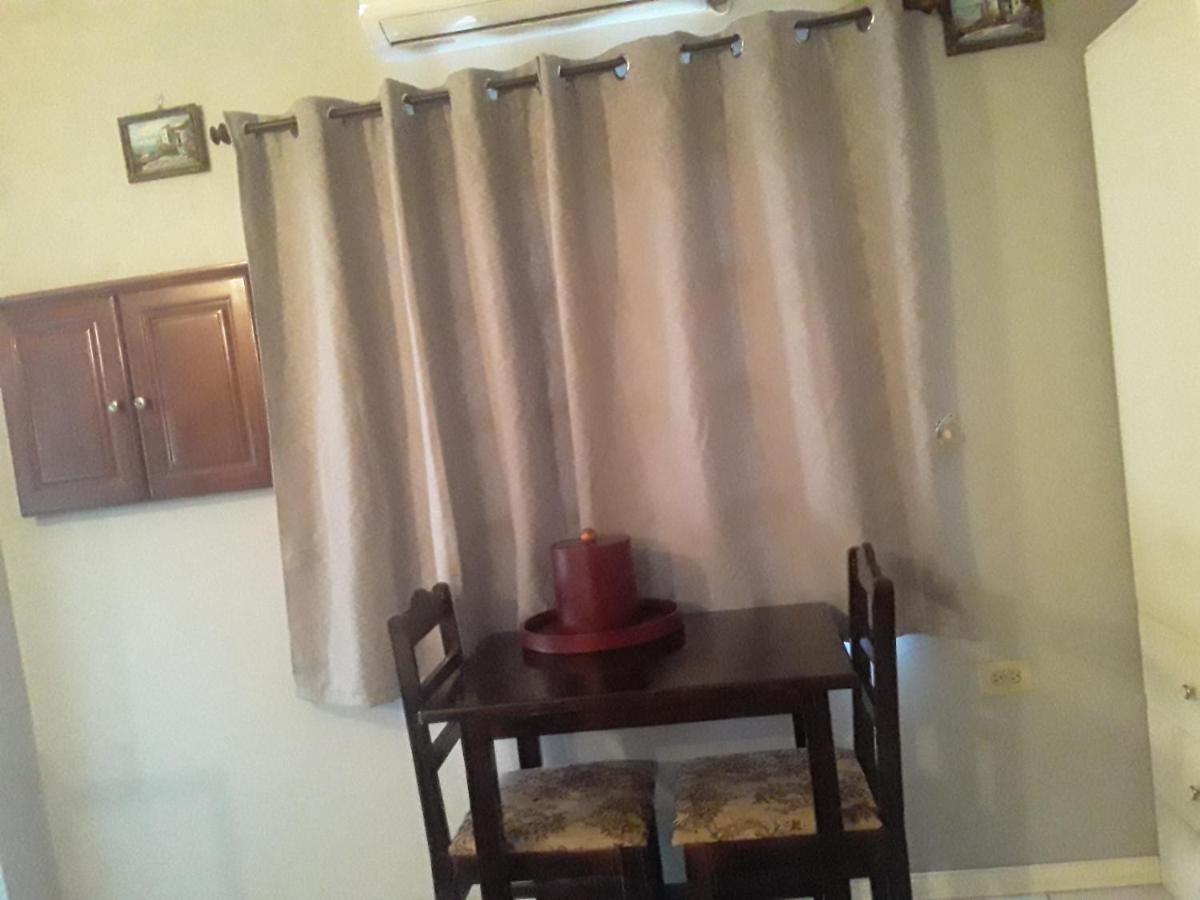 Piarco Derick'S Inn מראה חיצוני תמונה